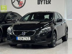 Svart Begagnad 2015 Volvo V40 Ocean Race Kombi | 114 900 kr (Marknadspris)