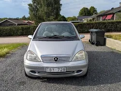 Silver Begagnad 2002 Mercedes A160 Elegance Halvkombi | 16 000 kr