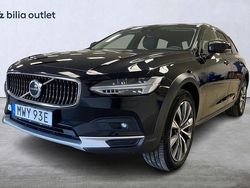 Svart Begagnad 2022 Volvo V90 CC Plus Kombi | 349 900 kr (Marknadspris)