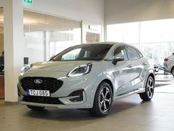 Grå (cactus gray) Begagnad 2024 Ford Puma Gen-E ST-Line Halvkombi | 249 800 kr (Marknadspris)