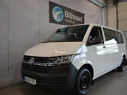 Vit Begagnad 2020 VW Caravelle Trendline Minibuss | 389 000 kr (Marknadspris)