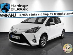 Vit Begagnad 2019 Toyota Yaris Hybrid Halvkombi | 139 900 kr (Bra pris)
