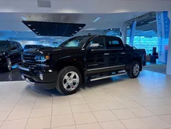 Svart (svart / svart skinnklädsel) Begagnad 2017 Chevrolet Silverado LTZ Van | 486 250 kr (Bra pris)