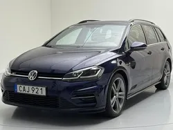 Mörkblå Begagnad 2019 VW Golf VII R-line | 179 900 kr (Marknadspris)