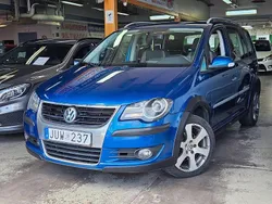 Blå Begagnad 2008 VW Touran Cross Minibuss | 49 999 kr (Lite dyr)