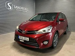 Röd Begagnad 2016 Toyota Verso Active Minibuss | 154 500 kr (Marknadspris)