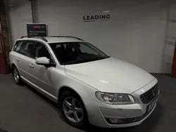 Vit Begagnad 2015 Volvo V70 Momentum Kombi | 129 900 kr (Marknadspris)