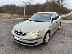 Gul Begagnad 2005 Saab 9-3 Linear Sedan | 13 000 kr (Superpris)