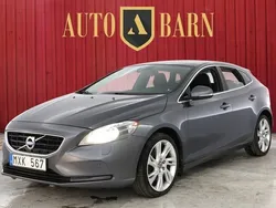Grå Begagnad 2012 Volvo V40 Kombi | 124 700 kr (Marknadspris)