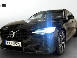 Svart Begagnad 2021 Volvo V60 R-Design Kombi | 379 900 kr (Marknadspris)