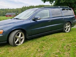 Blå Begagnad 2007 Volvo V70 Summum Kombi | 40 000 kr (Marknadspris)