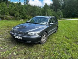 Grå Begagnad 2004 Volvo V70 Kombi | 24 000 kr (Dyr)