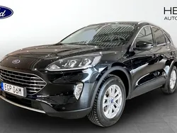 Svart (black) Begagnad 2022 Ford Kuga Titanium SUV | 259 900 kr (Marknadspris)