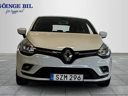Vit Begagnad 2017 Renault Clio IV Intens Halvkombi | 99 000 kr (Marknadspris)