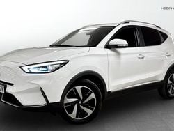Vit (white) Begagnad 2022 MG ZS Comfort Sedan | 209 900 kr (Bra pris)