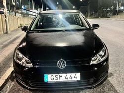 Svart Begagnad 2016 VW Golf VII Halvkombi | 70 000 kr (Superpris)