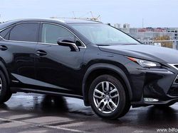 Svart Begagnad 2016 Lexus NX300h SUV | 239 500 kr (Marknadspris)