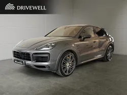 Mörkgrå Begagnad 2023 Porsche Cayenne Turbo S SUV | 1 599 000 kr
