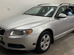 Ljusgrå (grå) Begagnad 2009 Volvo V70 Momentum Kombi | 64 900 kr