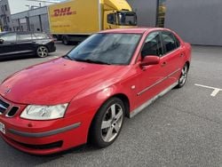 Röd Begagnad 2005 Saab 9-3 Linear Sedan | 15 500 kr (Marknadspris)