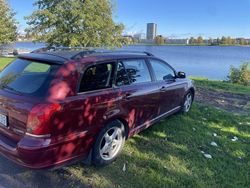 Röd Begagnad 2004 Toyota Avensis Kombi | 18 500 kr (Superpris)