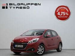 Röd Begagnad 2015 Peugeot 208 Halvkombi | 74 800 kr (Marknadspris)