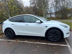 Vit Begagnad 2024 Tesla Model Y Long Range RWD SUV | 470 000 kr (Lite dyr)