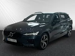Mörkblå Begagnad 2022 Volvo V60 R-Design Kombi | 364 400 kr (Bra pris)