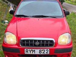 Röd Begagnad 2001 Hyundai Atos Prime Halvkombi | 15 000 kr