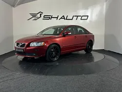Röd Begagnad 2011 Volvo S40 Momentum Sedan | 69 900 kr (Lite dyr)