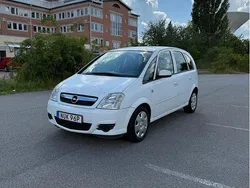 Vit Begagnad 2006 Opel Meriva Minibuss | 29 500 kr (Bra pris)