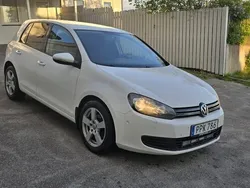 Vit Begagnad 2011 VW Golf VI Halvkombi | 65 000 kr (Marknadspris)