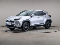 Silver Begagnad 2023 Toyota Yaris Cross SUV | 309 000 kr (Marknadspris)
