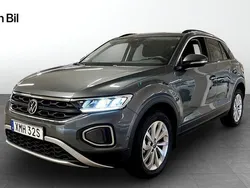 Grå (indium grey metallic) Begagnad 2024 VW T-Roc Edition SUV | 314 800 kr (Marknadspris)