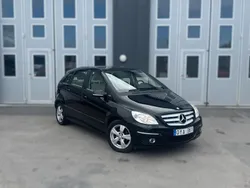 Svart Begagnad 2011 Mercedes B180 Minibuss | 59 900 kr (Marknadspris)