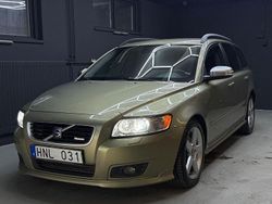 Grön Begagnad 2009 Volvo V50 R-Design Kombi | 62 900 kr (Lite dyr)