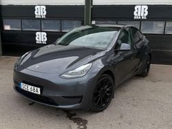 Grå Begagnad 2022 Tesla Model Y Standard Range SUV | 379 900 kr (Lite dyr)