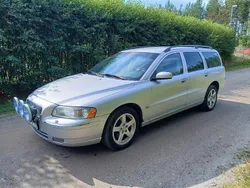 Grå Begagnad 2005 Volvo V70 Summum Kombi | 45 000 kr (Marknadspris)