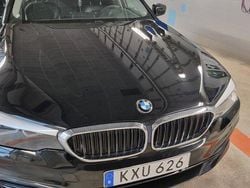Svart Begagnad 2019 BMW 520 Kombi | 262 000 kr (Bra pris)