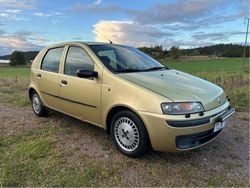 Gul Begagnad 2002 Fiat Punto Halvkombi | 14 500 kr