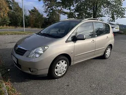 Silver Begagnad 2003 Toyota Corolla Verso Minibuss | 29 990 kr