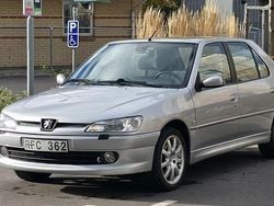 Grå Begagnad 2000 Peugeot 306 Halvkombi | 23 000 kr