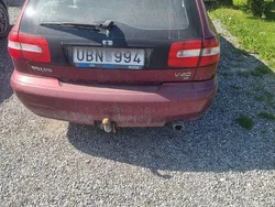 Röd Begagnad 2004 Volvo V40 Kombi | 6 000 kr (Marknadspris)
