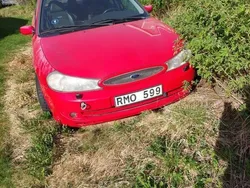 Röd Begagnad 2000 Ford Mondeo ST200 Halvkombi | 8 000 kr