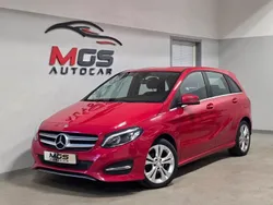 Röd Begagnad 2015 Mercedes B180 Urban Minibuss | 113 900 kr (Bra pris)