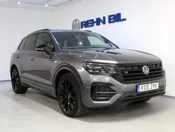 Grå Begagnad 2021 VW Touareg R-line SUV | 649 000 kr (Dyr)