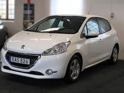 Vit Begagnad 2014 Peugeot 208 Halvkombi | 99 900 kr (Dyr)