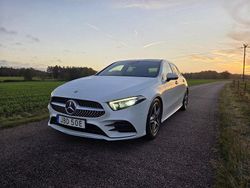 Vit Begagnad 2019 Mercedes A200 Halvkombi | 209 000 kr (Marknadspris)