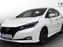 Svart Begagnad 2022 Nissan Leaf N-Connecta Halvkombi | 174 900 kr (Marknadspris)