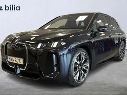 Svart Begagnad 2025 BMW iX Comfort Edition SUV | 1 099 000 kr